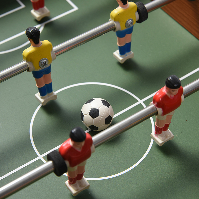 Houten minivoetbaltafel