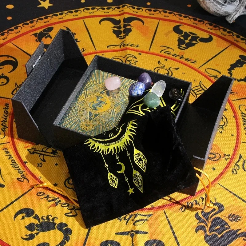 Verzameleditie met dierenriemthema - Mystic's Treasure Tarot- en kristallenset
