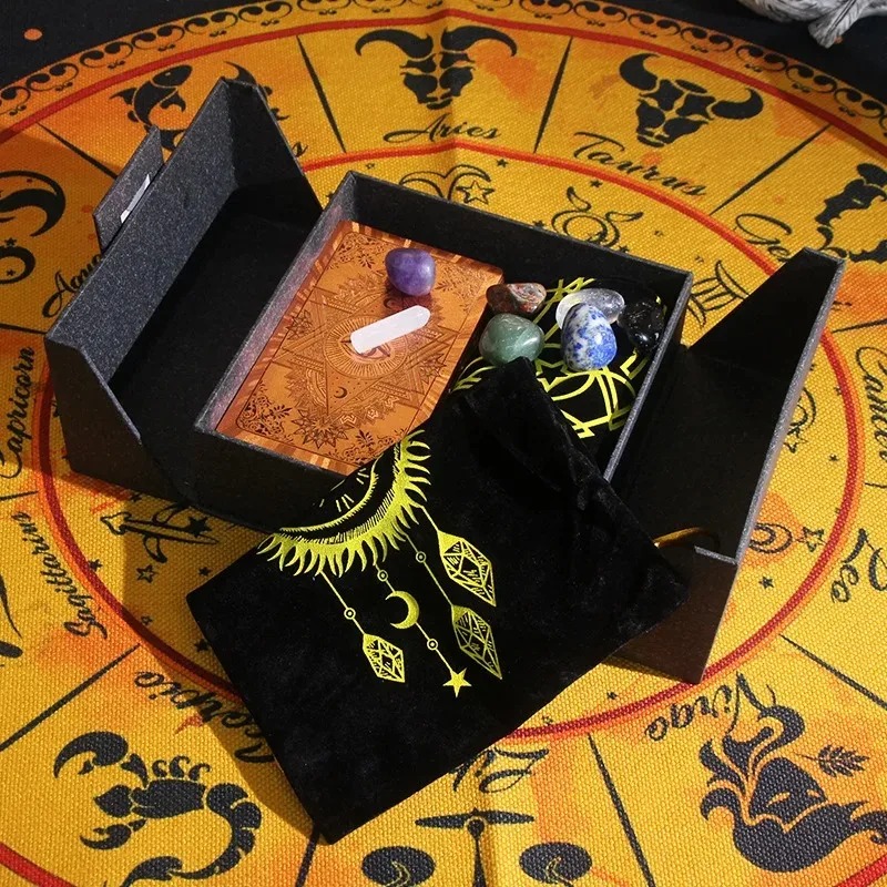 Verzameleditie met dierenriemthema - Mystic's Treasure Tarot- en kristallenset