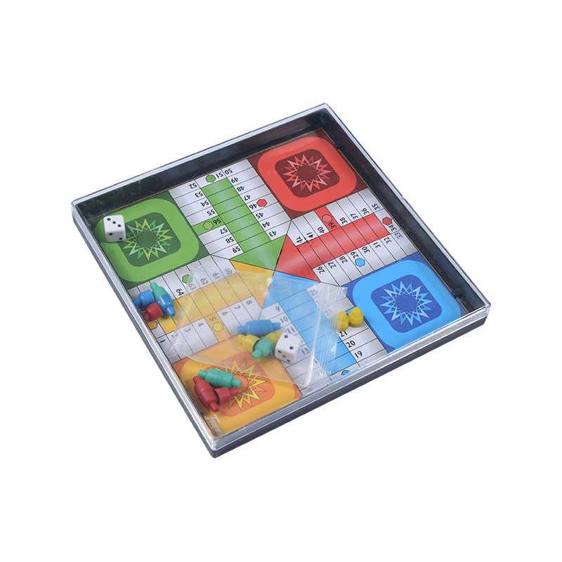 Draagbare Plastic Case Edition Klassiek Vliegend Schaakspel (Ludo).