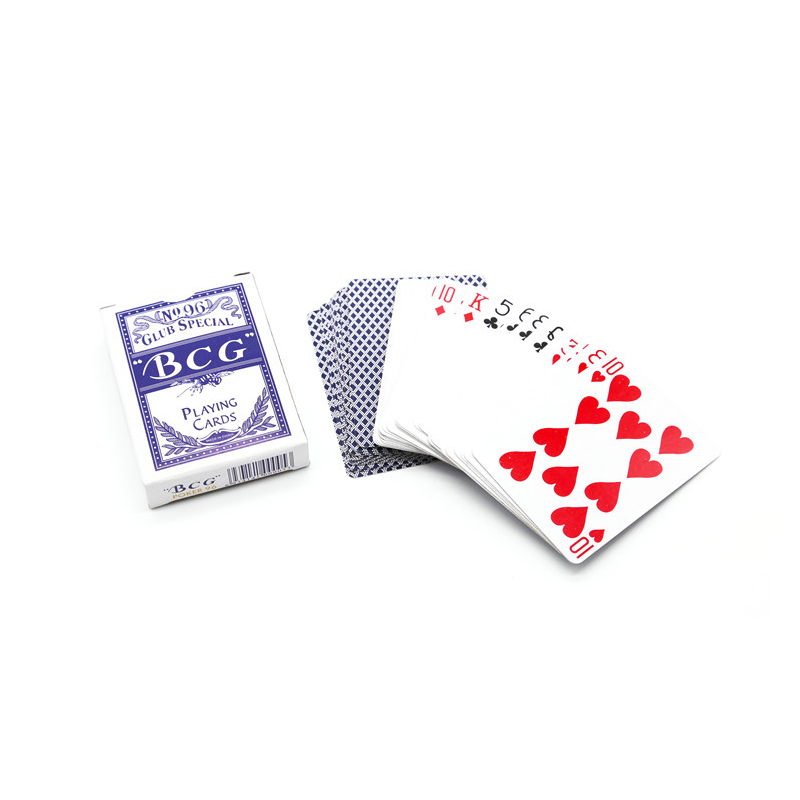 Klassieke multigameset: combinatie van schaken, domino, poker en dammen