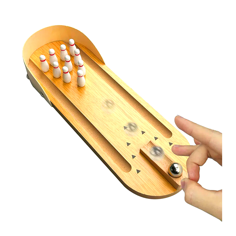 Compacte houten set met stalen kogel en pinnen Mini-desktop-bowlingspel